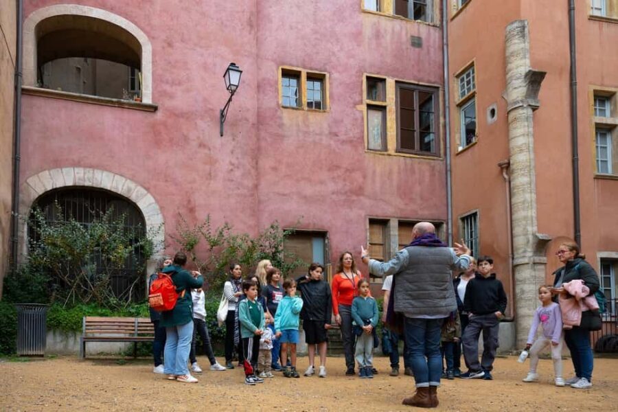 Storytelling tour of the Vieux-Lyon for children in French - Vieux-Lyon streets and traboules: what you’re actually walking through
