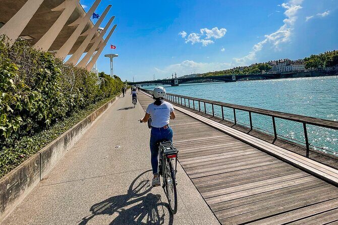 The Grand Bike Tour of Lyon - 3h - The Croix-Rousse tunnel: a hill shortcut with Canuts and silk stories