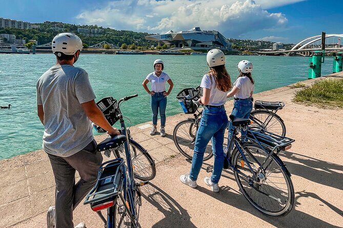 The Grand Bike Tour of Lyon - 3h - Place des Terreaux to Bellecour: squares, fountains, and city power
