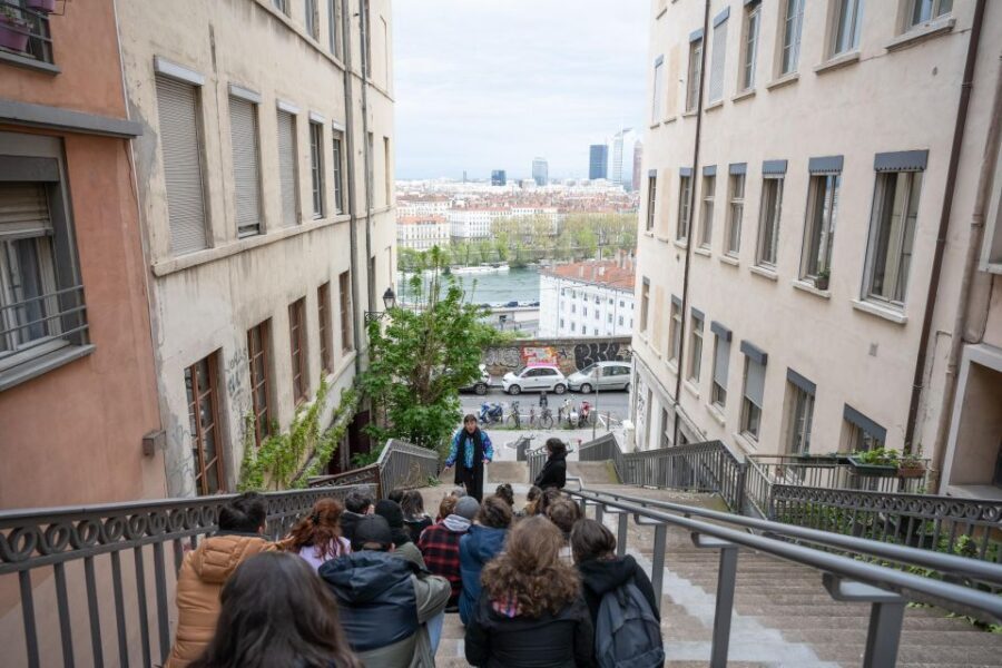Theatrical visit: mysteries of the Croix-Rousse in French - The Walk Itself: Slopes, Streets, Views, and a Traboule