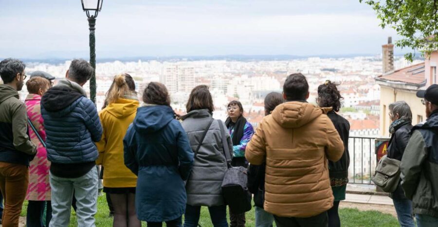 Theatrical visit: mysteries of the Croix-Rousse in French - Where to Meet and How to Recognize Your Guide