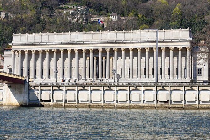 Vieux Lyon Cultural & Historical Walking Guided Tour (English) - Tour Rose and Maison du Crible: La Tour Rose as a checkpoint
